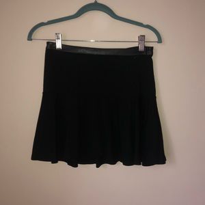 Guess black ruffle skirt